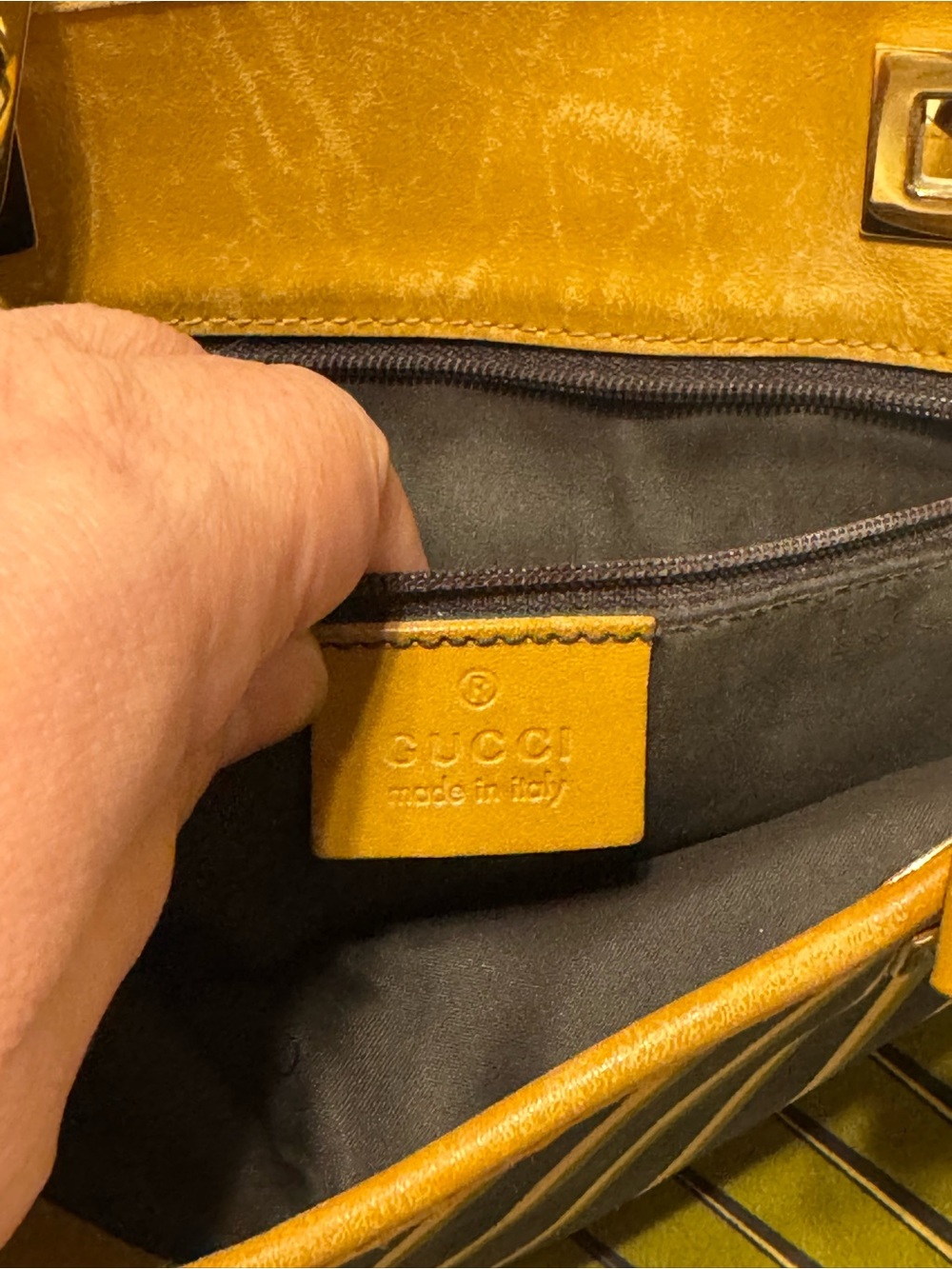 Vintage Gucci Rare Striped Two-Tone Tote Bag in Olive & Brown - Picture 4 of 8